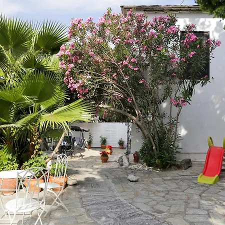 Villa Blanca Koukourava